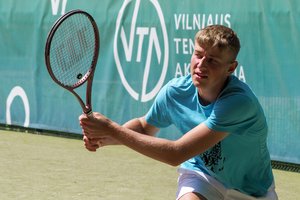 Titulo neapgins: E. Butvilo žygį Vimbldono jaunių dvejetų turnyre sustabdė partnerio trauma