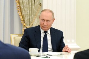 V. Putinas: jei Vakarai nori įveikti Rusiją karo lauke – „tegul pabando“