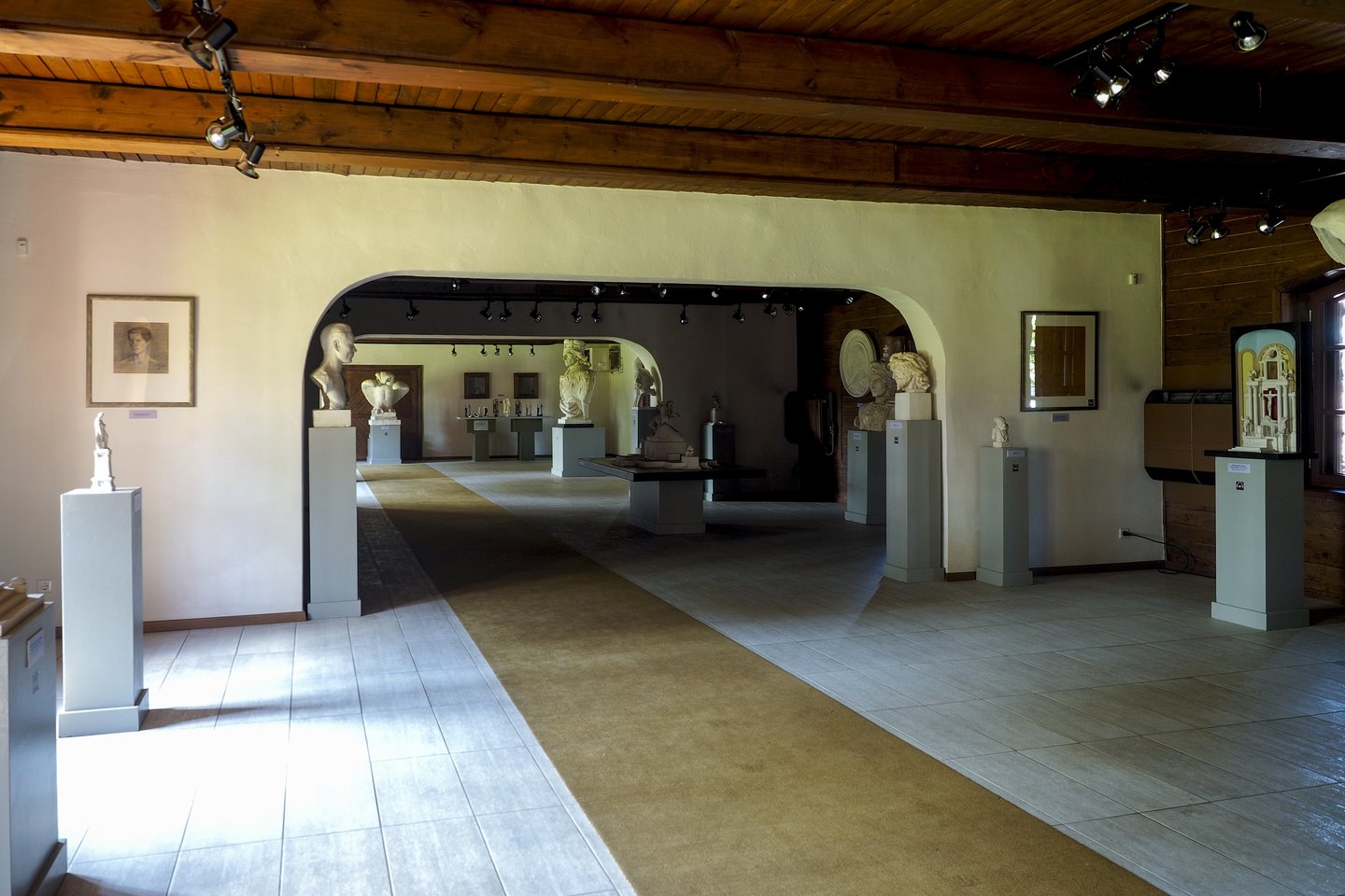  Brandžiausius savo darbus V.Grybas sukūrė gyvendamas Jurbarke, čia išlikęs ne tik jo namas, bet ir dirbtuvė.<br> V.Ščiavinsko nuotr.
