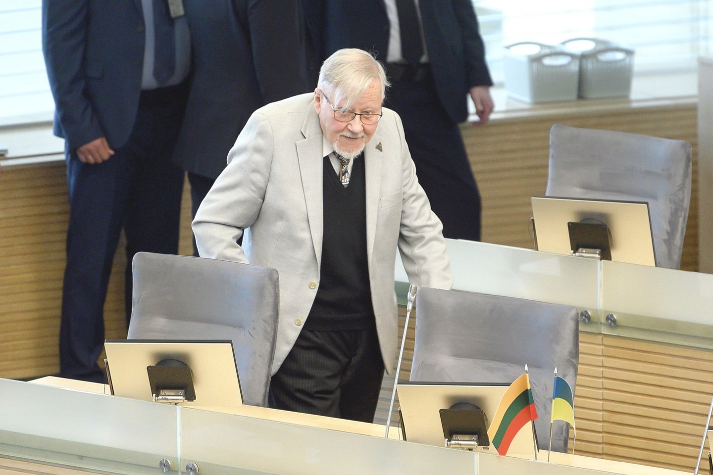 Po jam suteikto valstybės vadovo statuso Aukščiausiosios Tarybos-Atkuriamojo Seimo pirmininkas V.Landsbergis sakė, kad to pirmiausia reikėjo visai Lietuvai.<br>V.Skaraičio nuotr.
