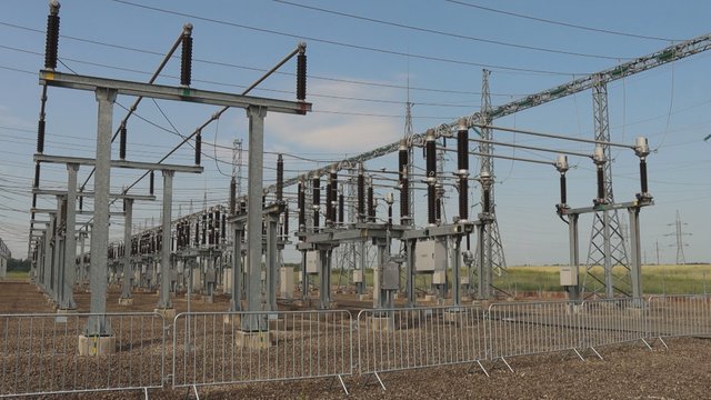 Ruošiamasi galimiems trikdžiams iš Rusijos pusės: pradėtos elektros energijos kaupiklių statybos