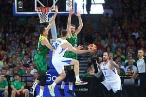 Lietuvos sporto savaitė: antausis vyrų krepšinio rinktinei, šokėjų medaliai Pasaulio žaidynėse ir pirmieji mačai Europos futbolo turnyruose