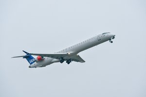 Streikuojantys SAS pilotai nebesutinka pargabenti užsakomųjų skrydžių keleivių