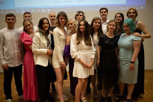 Lietuvoje mokslus baigė ir pirmoji ukrainiečių abiturientų laida: likti planuoja ne visi