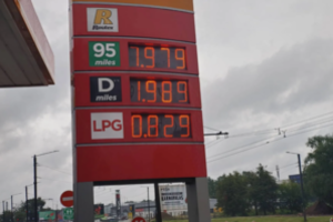 Kaunietis išsprogdino akis – tokios benzino kainos dar nematė