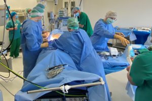Gydytoja pateikė detalių apie unikalią stuburo operaciją – Lietuvoje atlikta pirmą kartą