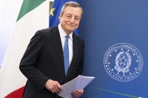 Atsistatydina Italijos premjeras Mario Draghi