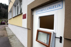 Gyvybės langelyje Vilniuje palikta 2–3 parų amžiaus naujagimė
