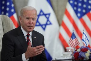J. Bidenas prieš vizitą Saudo Arabijoje susitiks su palestiniečių lyderiais