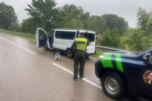 Tarptautinės operacijos metu pasieniečiai sulaikė 39 migrantus: nelegaliai užsieniečius gabeno ir lietuviai