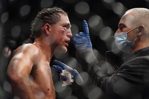 UFC narve galynėsis lygiaverčiai kovotojai