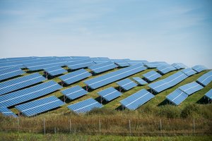 Kompensacija už saulės elektrinę: kreiptis – mėnuo, išdalys 20 mln. eurų