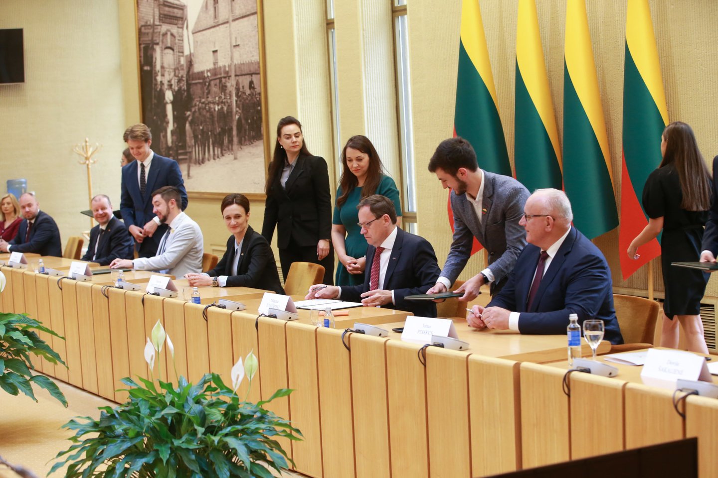  Partijos pasirašė naują susitarimą dėl gynybos: sieks išlaikyti finansavimą.<br> R.Danisevičiaus nuotr.