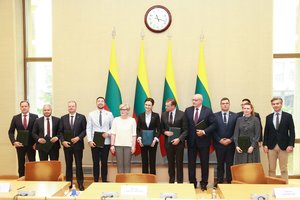 Partijos pasirašė naują susitarimą dėl gynybos: sieks išlaikyti finansavimą