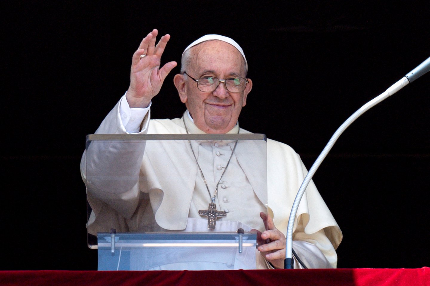 Popiežius savo planuojamą kelionę į Kanadą vadina „atgailos piligrimyste“.<br>Reuters/Scanpix nuotr.