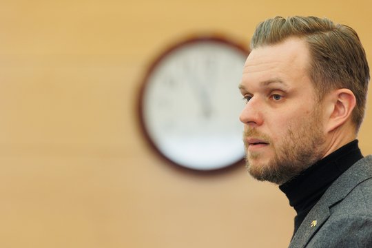 Specialistai apie G. Landsbergio pasitraukimą iš ministro kėdės: tai yra šachmatų partija