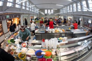 Lietuviai vis dažniau susimąsto, ar dar verta pirkti kai kuriuos produktus: realią situaciją dėl kainų pamatysime rudeniop