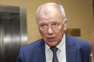 V. Andriukaitis: daugėjant COVID-19 susirgimų, išlieka karantino galimybė