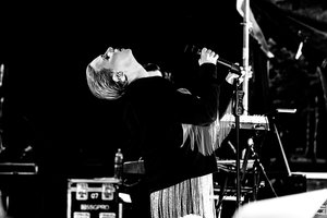 Jazzu sugrįžta ten, kur prieš metus pasodino rožę: pražydo gražiausiu metu