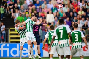 Sausakimšame stadione – Vilniaus „Žalgirio“ magija: įveikę Švedijos čempionus atsidūrė dar arčiau savo svajonės