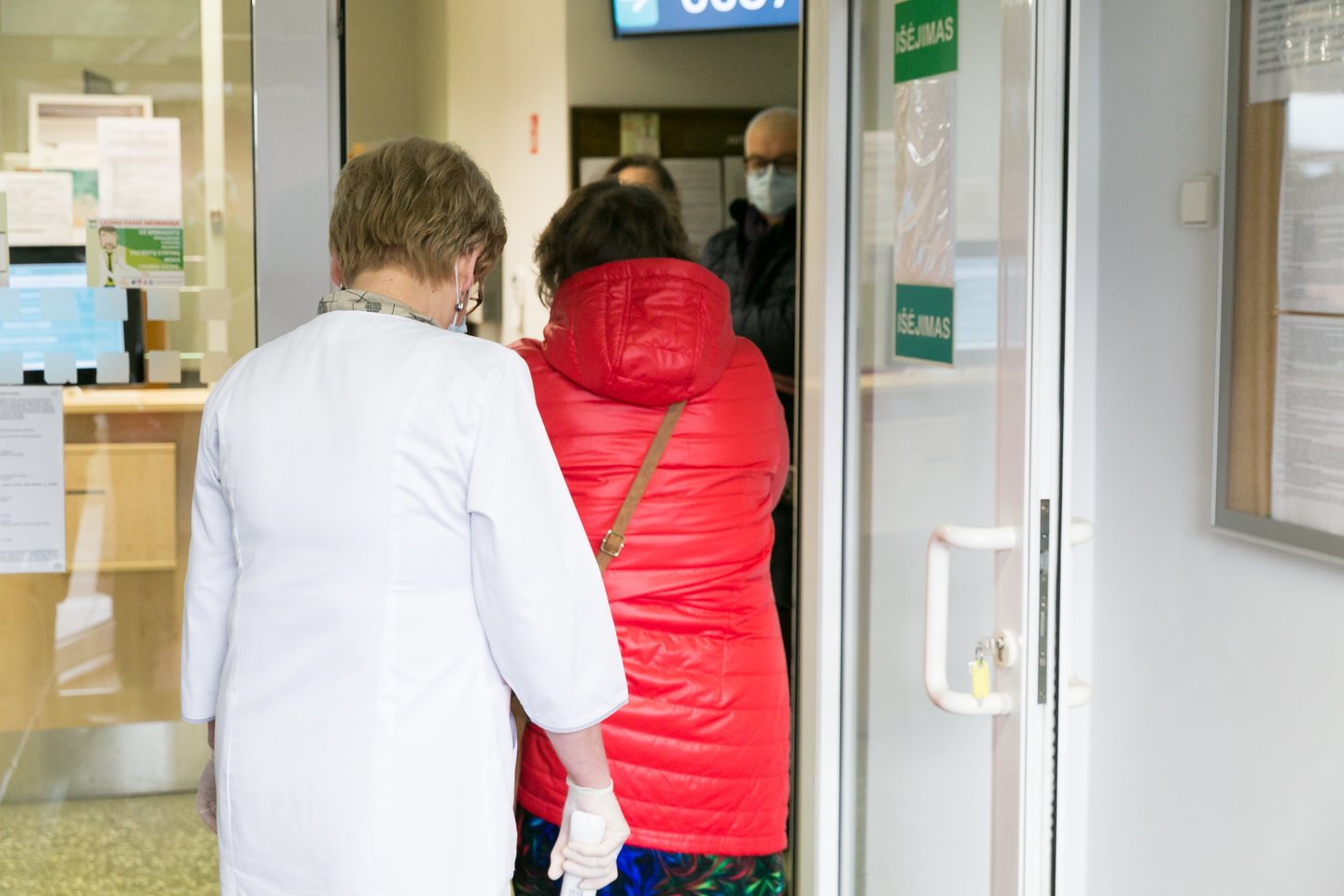 Gargždiškė pasipiktino, kai už gydytojo apžiūrą buvo paprašyta susimokėti.<br>T.Bauro nuotr.