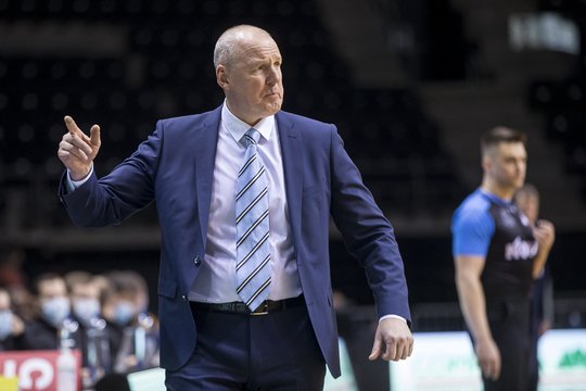 „Pieno Žvaigždes“ treniruos R. Cvirka