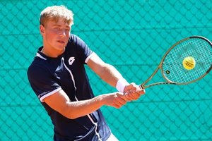 E. Butvilas su V. Gaubu sėkmingai žygiuoja Europos jaunimo teniso čempionate