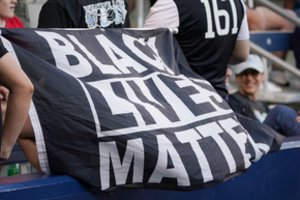 G. Floydo nužudymo byloje buvusiam policininkui skirta pustrečių metų kalėjimo bausmė