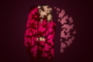 Inga Jankauskaitė pristatė dainą „Vasaros nebus“: „Pavadinimas skamba lyg būčiau amžinai nepatenkinta Palangos verslininkė“