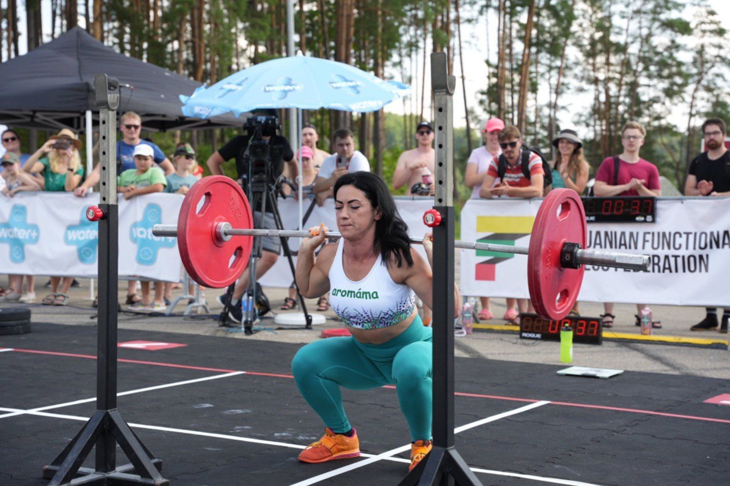 Funkcinio sporto atstovė Kristina Žemaitytė Ignalinoje įspūdingai pagerino Guinnesso rekordą<br> organizatorių nuotr.