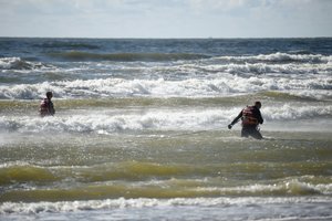 Klaipėdoje skendo 3 vyrai: 2 iš vandens ištraukti, vienas dingo