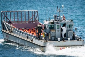 Į Italiją per kelias valandas atvyko daugiau kaip 1000 migrantų