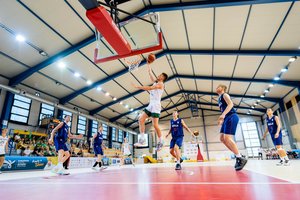 Europos jaunimo olimpinis festivalis: krepšininkų pergalė 68 taškų skirtumu ir plaukikų bilietai į finalą