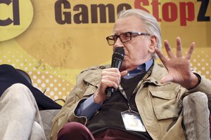 Mirė filmo „Titanikas“ aktorius Davidas Warneris