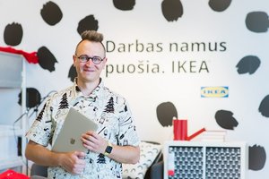 Vaikų rašytojas T. Dirgėla naujausią knygą kurs IKEA‘oje: jau nuo šiandien mažieji gerbėjai gali jį aplankyti