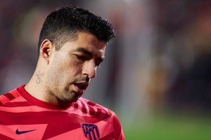 Europoje išsikvėpęs L. Suarezas į gimtinę dar negrįš – tariasi su JAV klubu