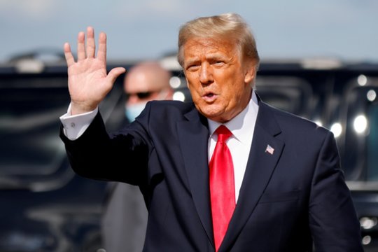 Paviešinta ugninga D. Trumpo kalba: miglotai užsiminė apie galimą kandidatavimą į prezidentus