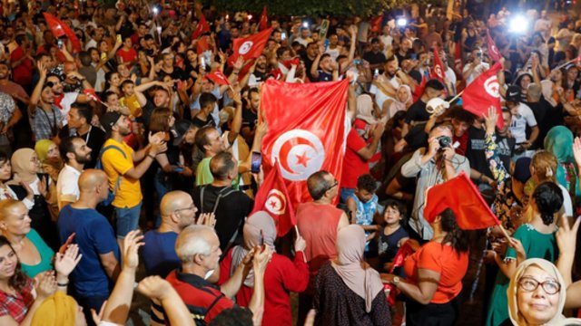 Tunise patvirtinta nauja konstitucija: po vangaus referendumo – praktiškai neriboti įgaliojimai prezidentui