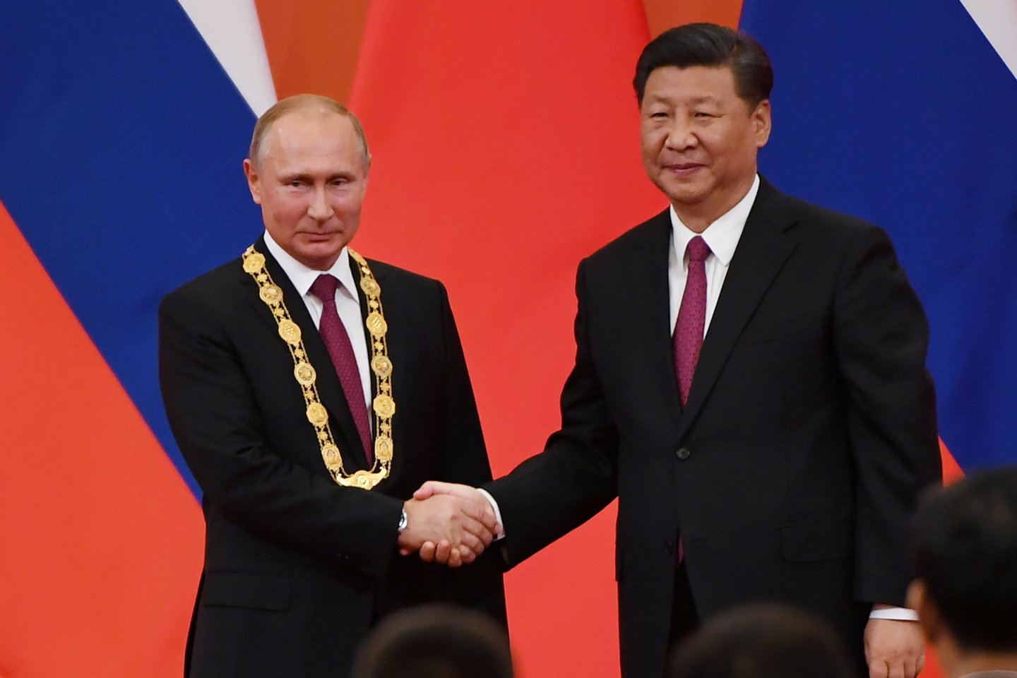 Kinijos prezidentas Xi Jinpingas ir Rusijos prezidentas Vladimiras Putinas.<br>Reuters/Scanpix nuotr.