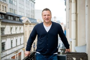 Į Lietuvą parvykęs D. Kasparaitis – apie kasdienybę JAV: išaugusios benzino kainos palietė ir jo šeimą