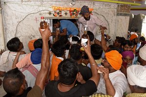 Incidentas Indijoje: mažiausiai 42 žmonės mirė išgėrę metanolio