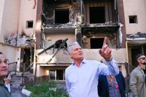 Irpinėje apsilankęs G. Nausėda patikino, kad Lietuva prisidės prie Ukrainos atstatymo