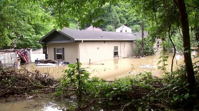 Kentukio valstijoje kilo staigūs potvyniai: gubernatorius įspėja – aukų skaičius auga kas valandą