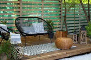 Kaip susikurti poilsio erdvę tiesiog namų kieme?