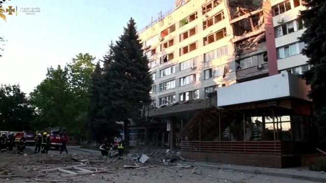 Penktadienį Rusija smogė Ukrainos Mykolajivo miestui: žuvo penki žmonės
