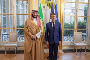 Prancūzijos prezidentūra: E. Macronas ir bin Salmanas siekia sušvelninti karo Ukrainoje padarinius