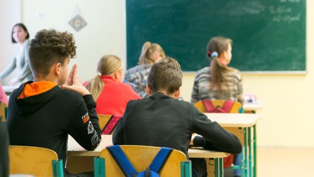 Įspėja apie besiartinančią problemą: yra iškilusi grėsmė visai švietimo sistemai Lietuvoje