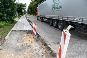 Gatvės nesutvarko jau trečius metus: neapsikentę vilniečiai reikalaus sostinės atlyginti nuostolius už sugadintas mašinas