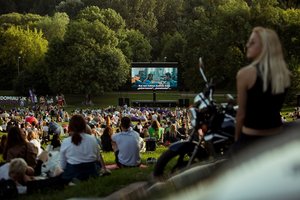 Pirmą kartą Kaune – nemokami „Vasaros kino“ seansai po atviru dangumi