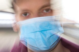 Lengvai persirgote koronavirusu? Medikai turi prastų žinių